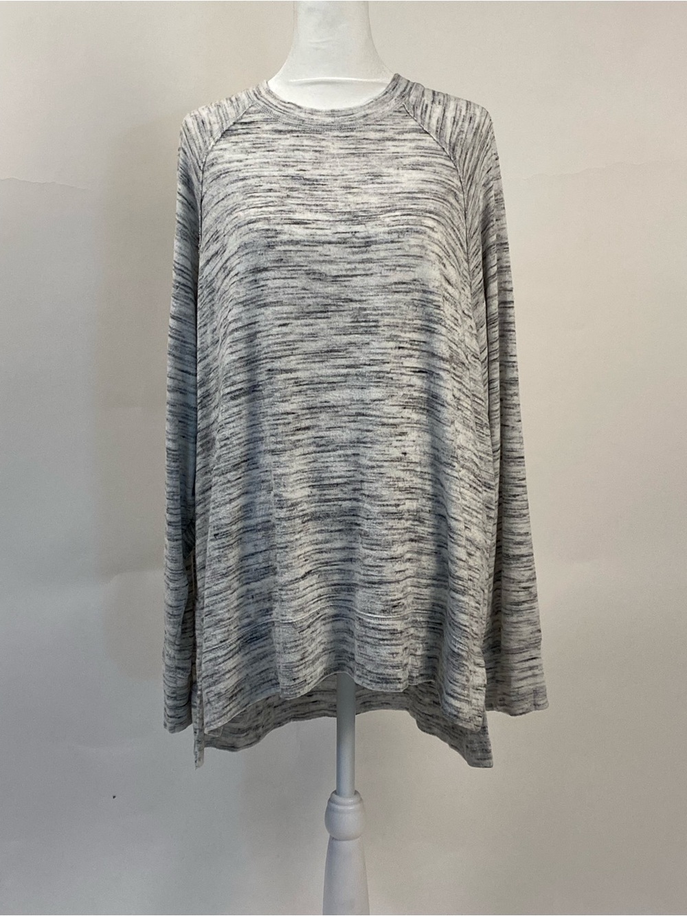 aerie Large Heathered Light Gray Crewneck Sweater